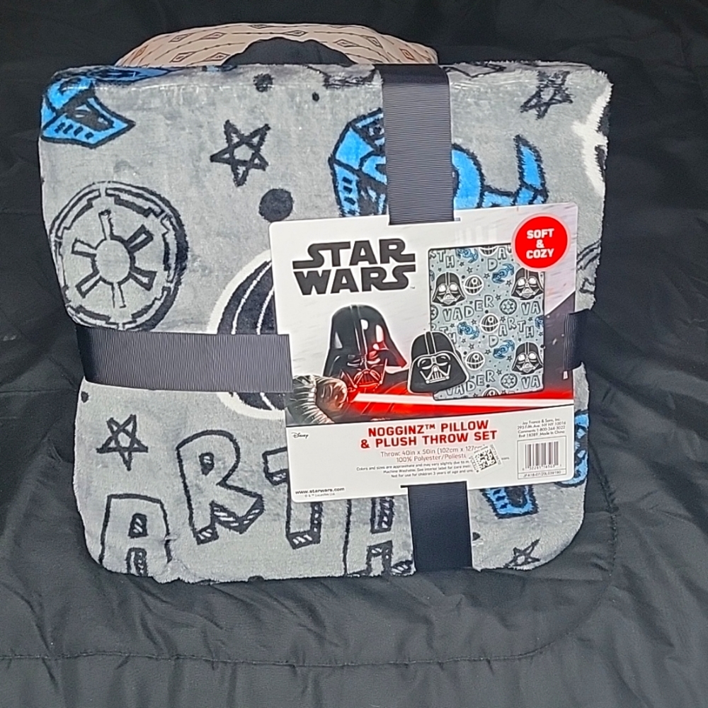 Nwt Disney Star Wars Pillow & Plush Throw Set - Picture 4 of 5